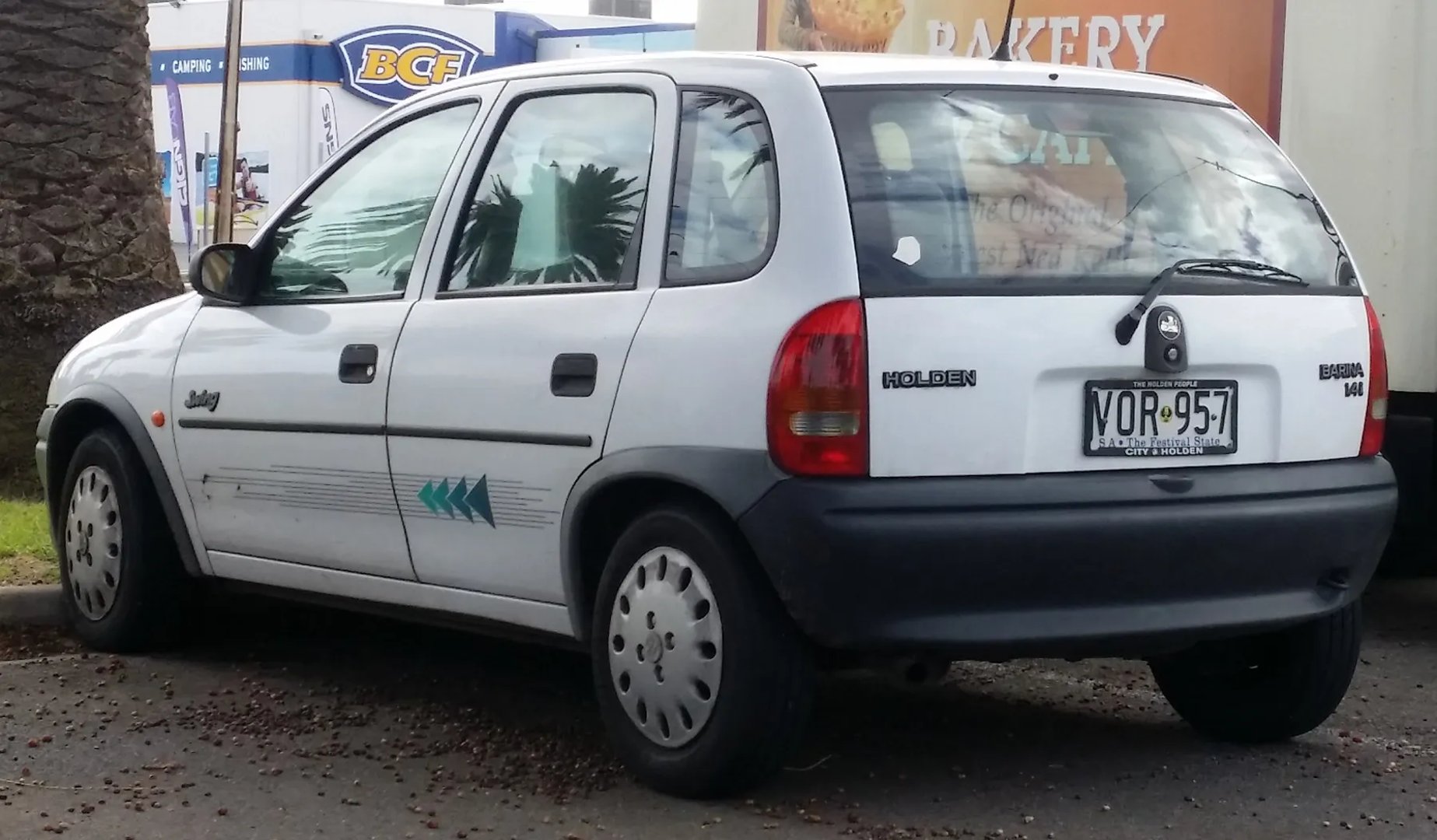 Holden_Barina_3_generation__Mini_5-doors__1.jpg