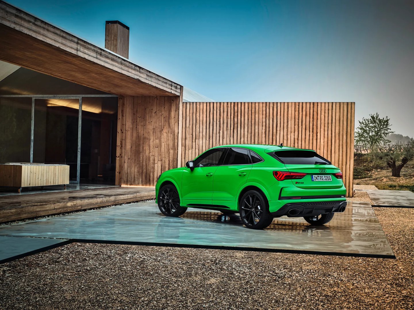 Audi_RS_Q3_Sportback_1_generation__SUV_Coupe__8.jpg