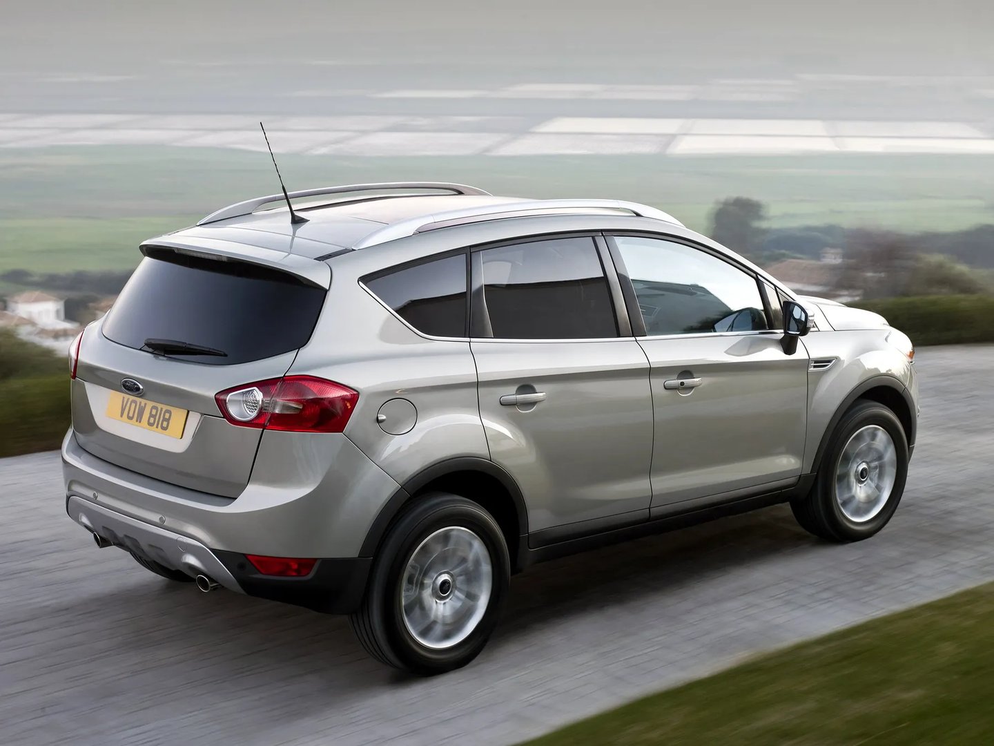 Ford_Kuga_1_generation__SUV_5-doors__8.jpg