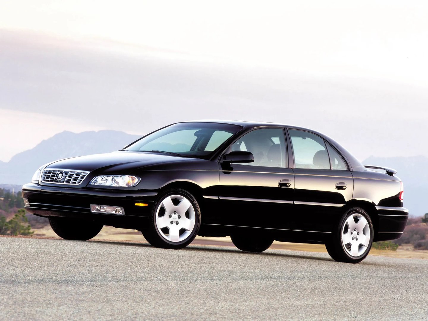 Cadillac_Catera_1_generation__Sedan__9.jpg