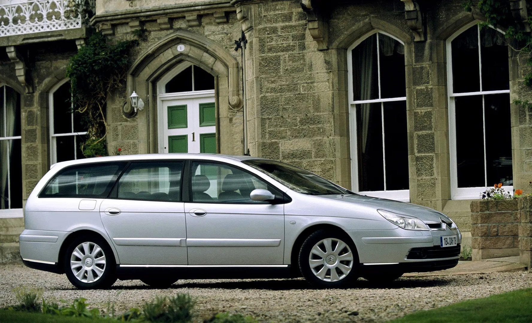 1 generation, restyling 