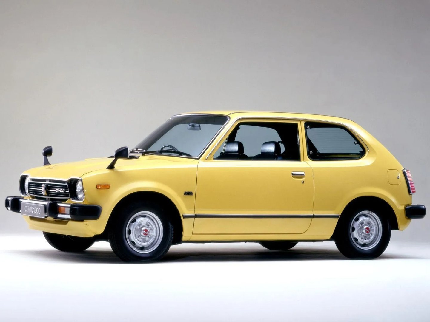Honda_Civic_1_generation__Mini_3-doors__10.jpg