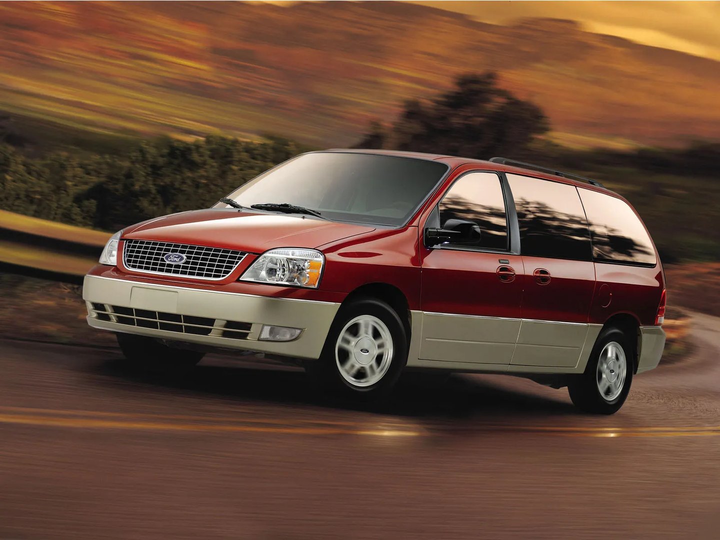 Ford_Freestar_1_generation__Minivan__2.jpg