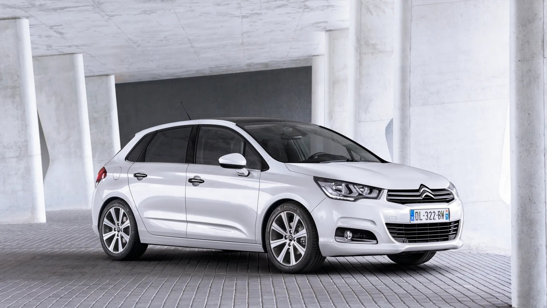 Citroen_C4_2_generation_restyling__Hatchback_5-door__11.jpg