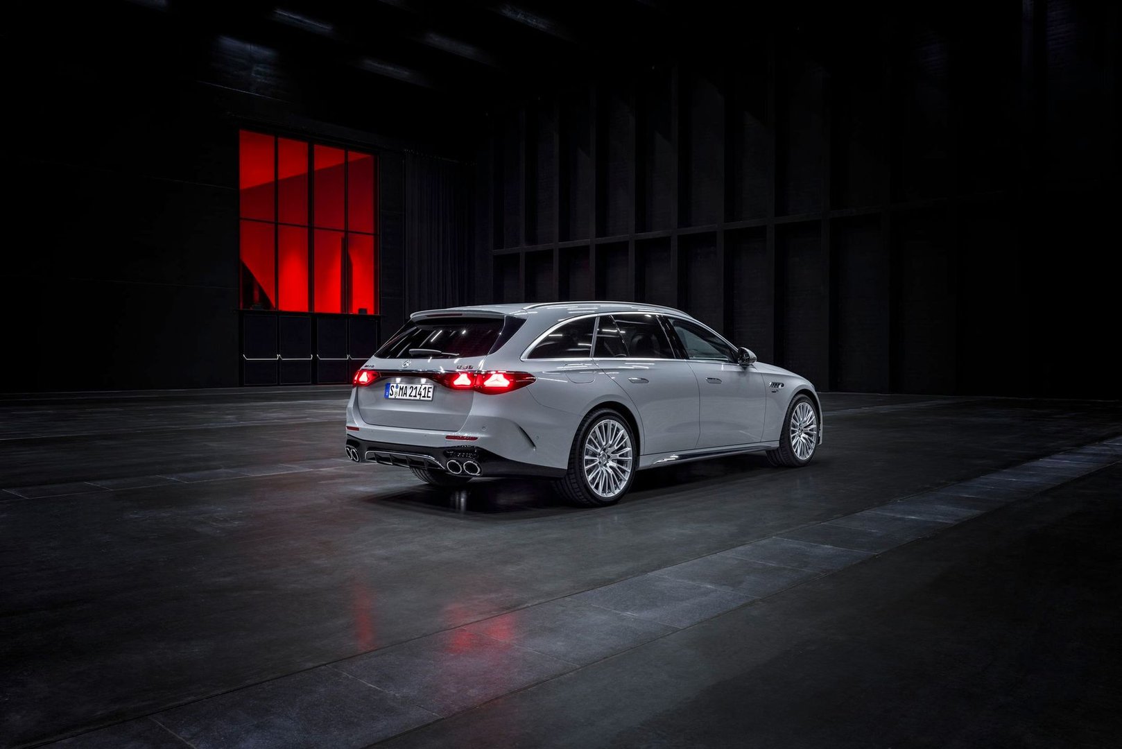 mercedes-benz_E-Class_AMG_6_generation__Estate_5-door__11.jpg