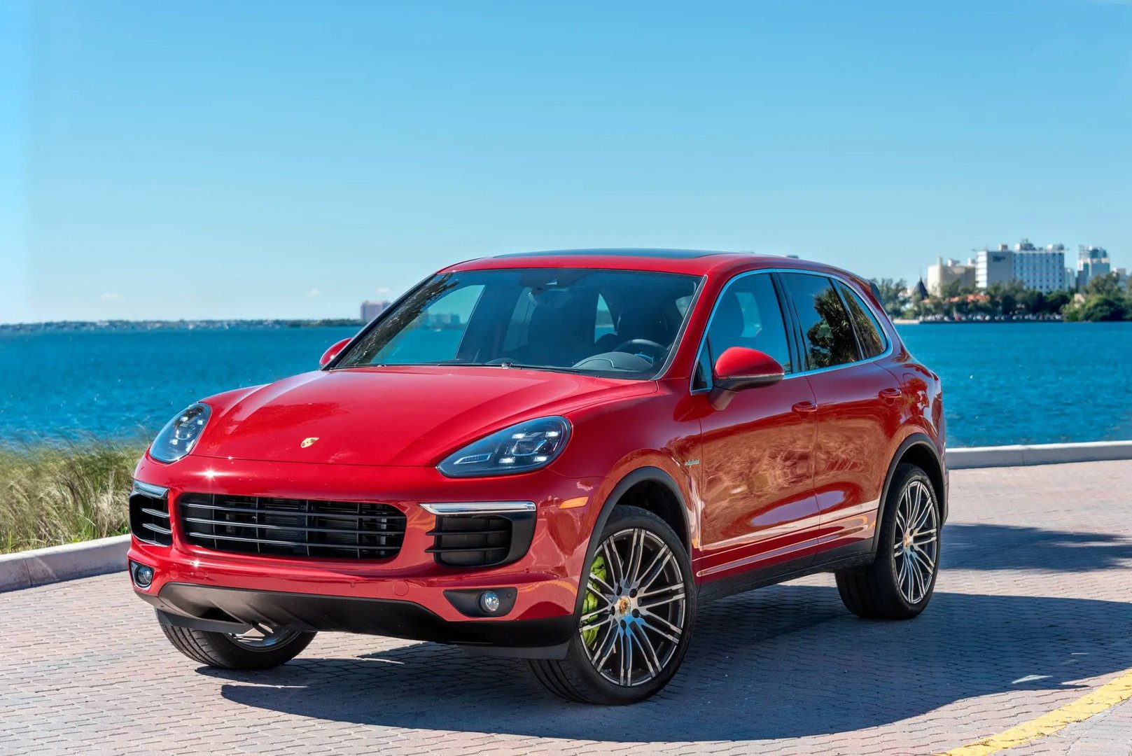 Porsche_Cayenne_2_generation_restyling__SUV_5-doors__4.jpg