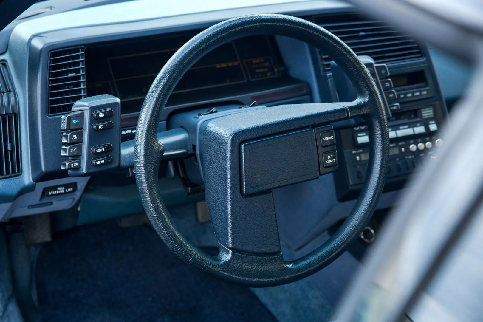 Subaru_XT_1_generation__Coupe__9.jpg