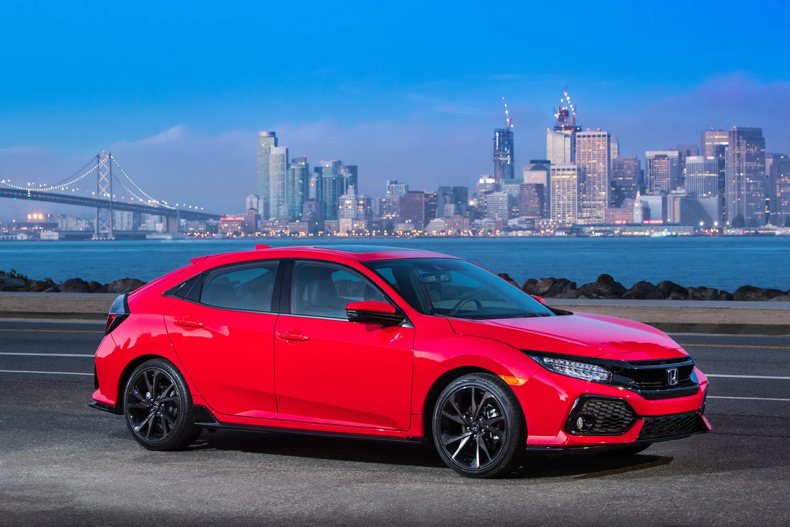 Honda_Civic_(USA)_10_generation__Hatchback_5-door__6.jpg