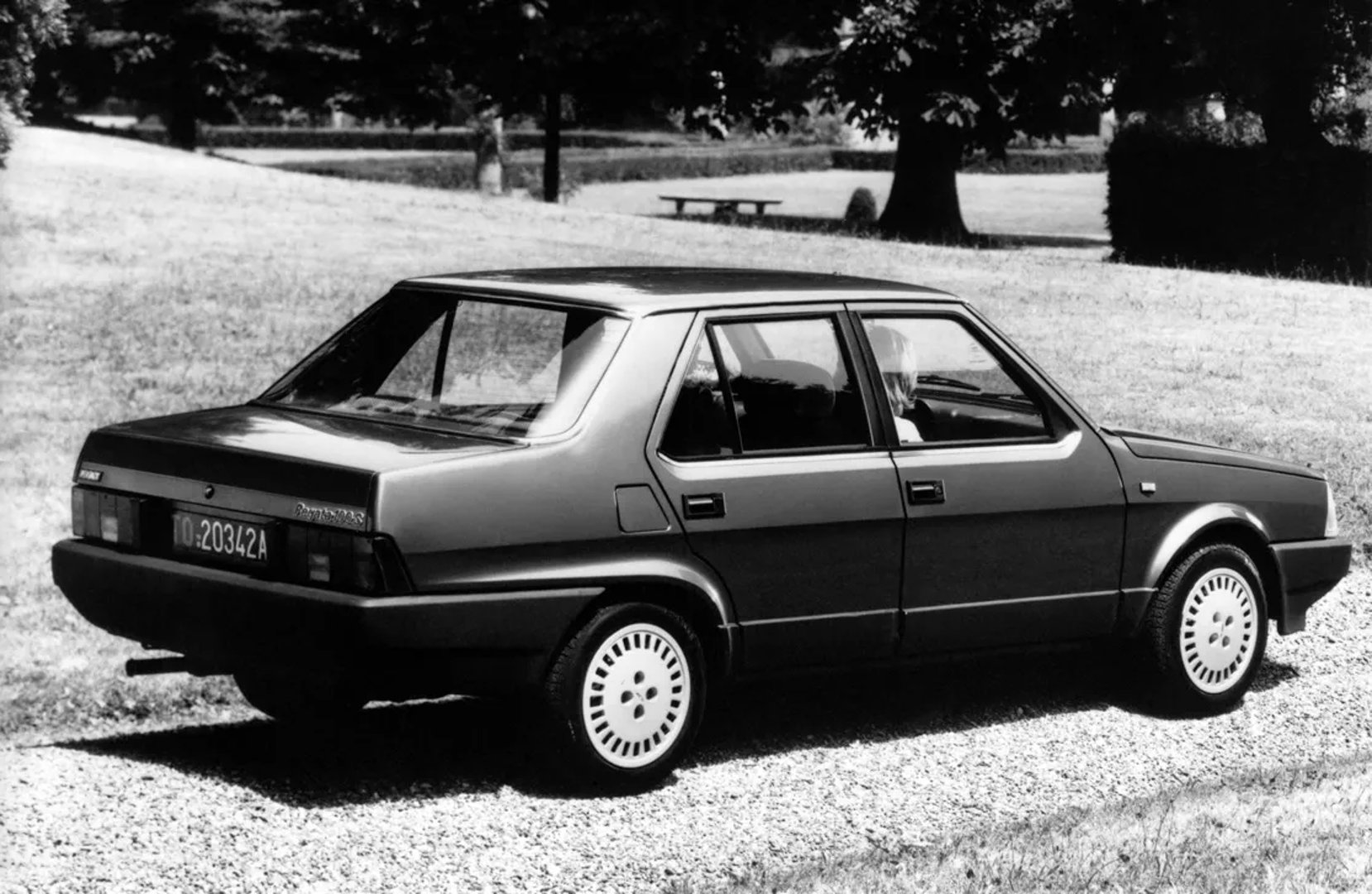 Fiat_Regata_1_generation__Sedan__5.jpg