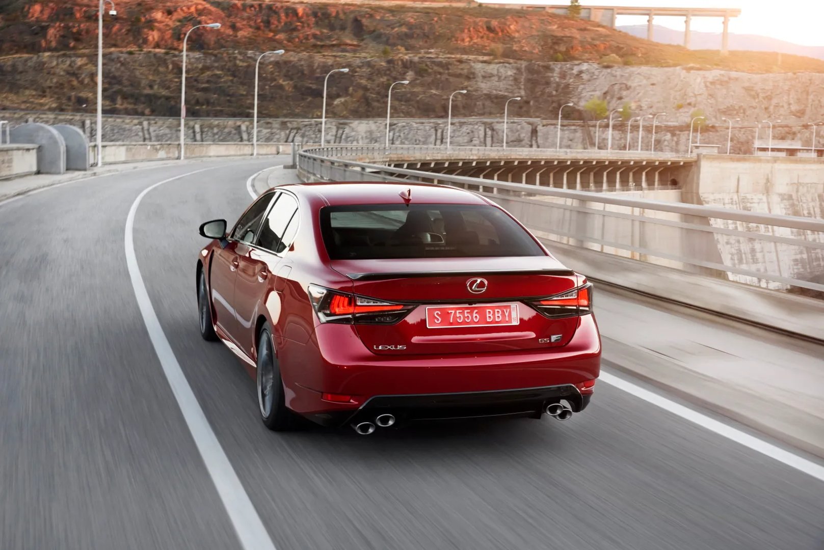 Lexus_GS_F_1_generation__Sedan__13.jpg
