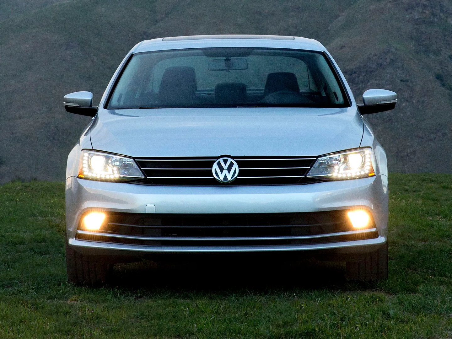 Volkswagen_Jetta_6_generation_restyling__Sedan__7.jpg