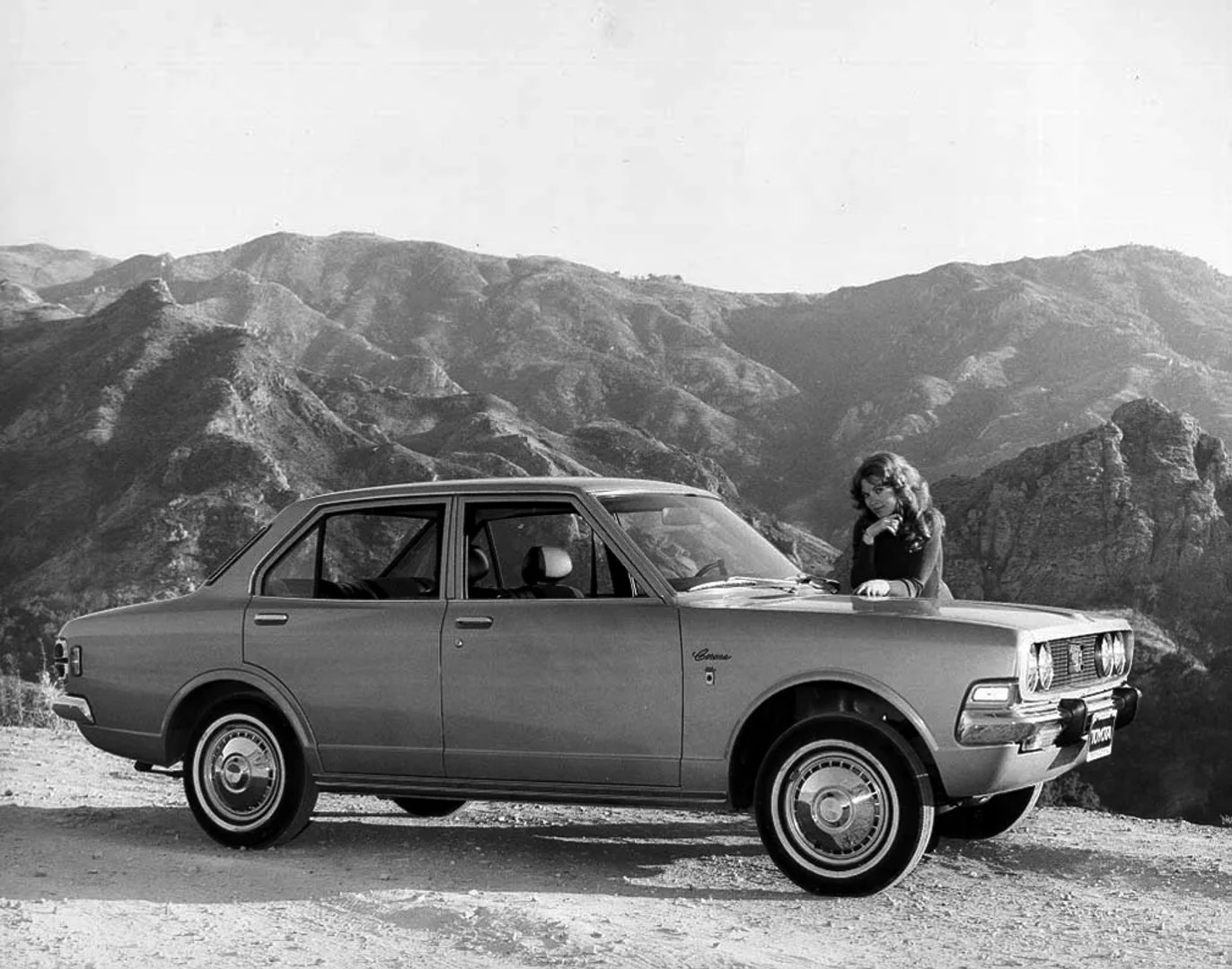 Toyota_Corona_4_generation__Sedan__5.jpg
