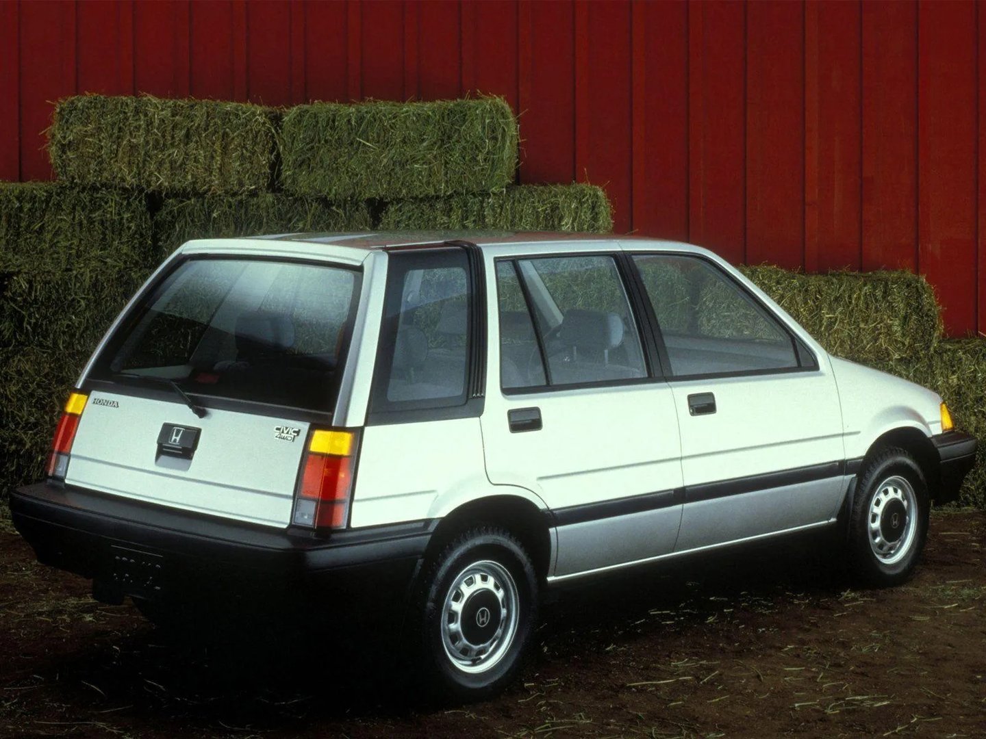 Honda_Civic_3_generation__Estate_5-door__3.jpg