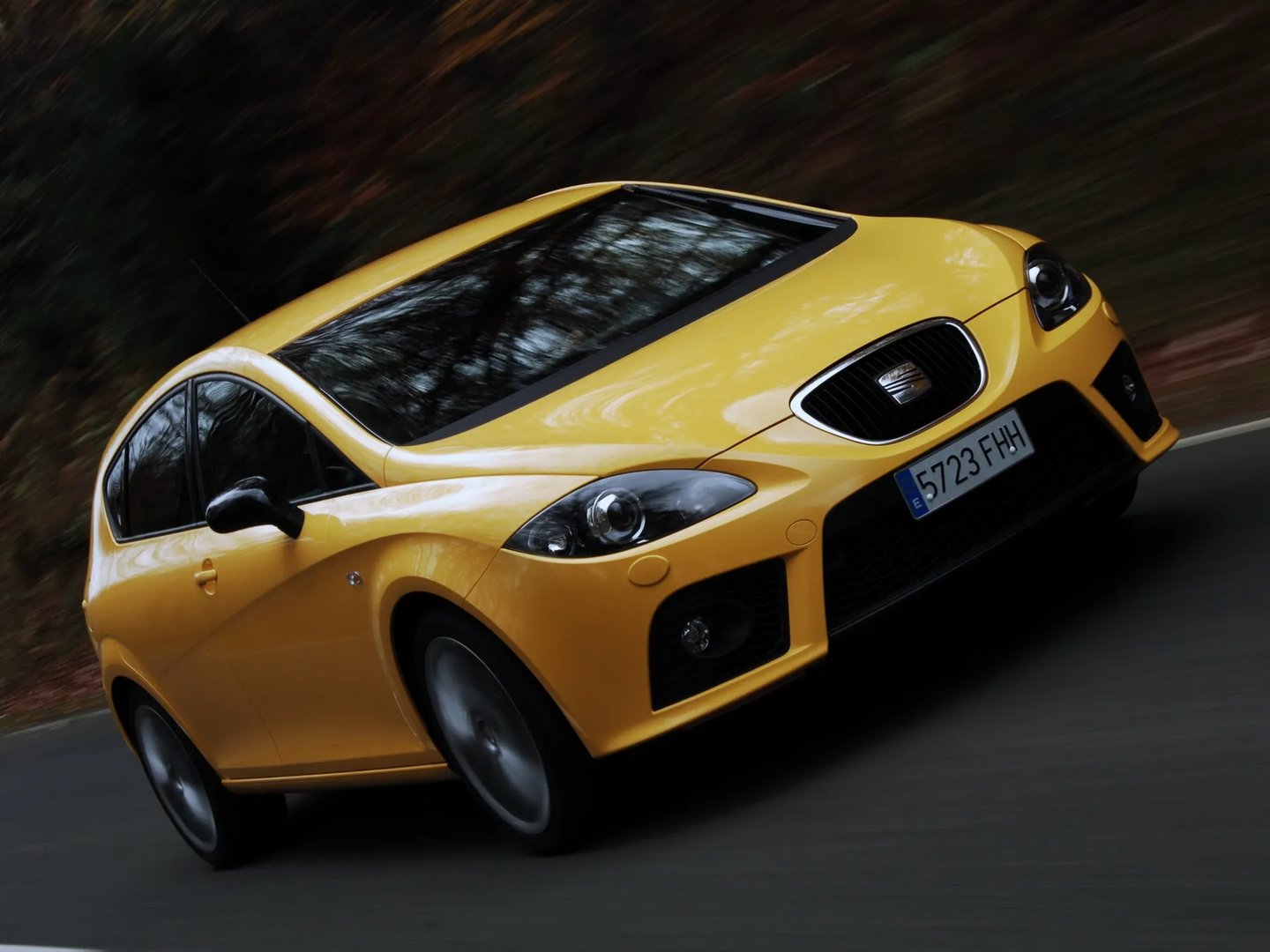 SEAT_Leon_Cupra_2_generation__Hatchback_5-door__8.jpg