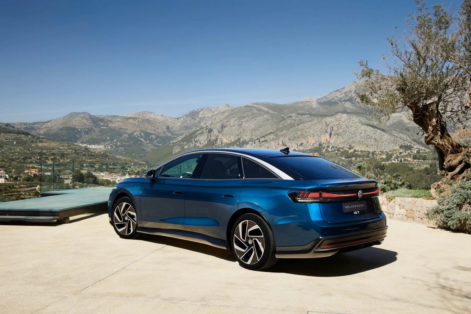 Volkswagen_ID.7_1_generation__Sedan__8.jpg