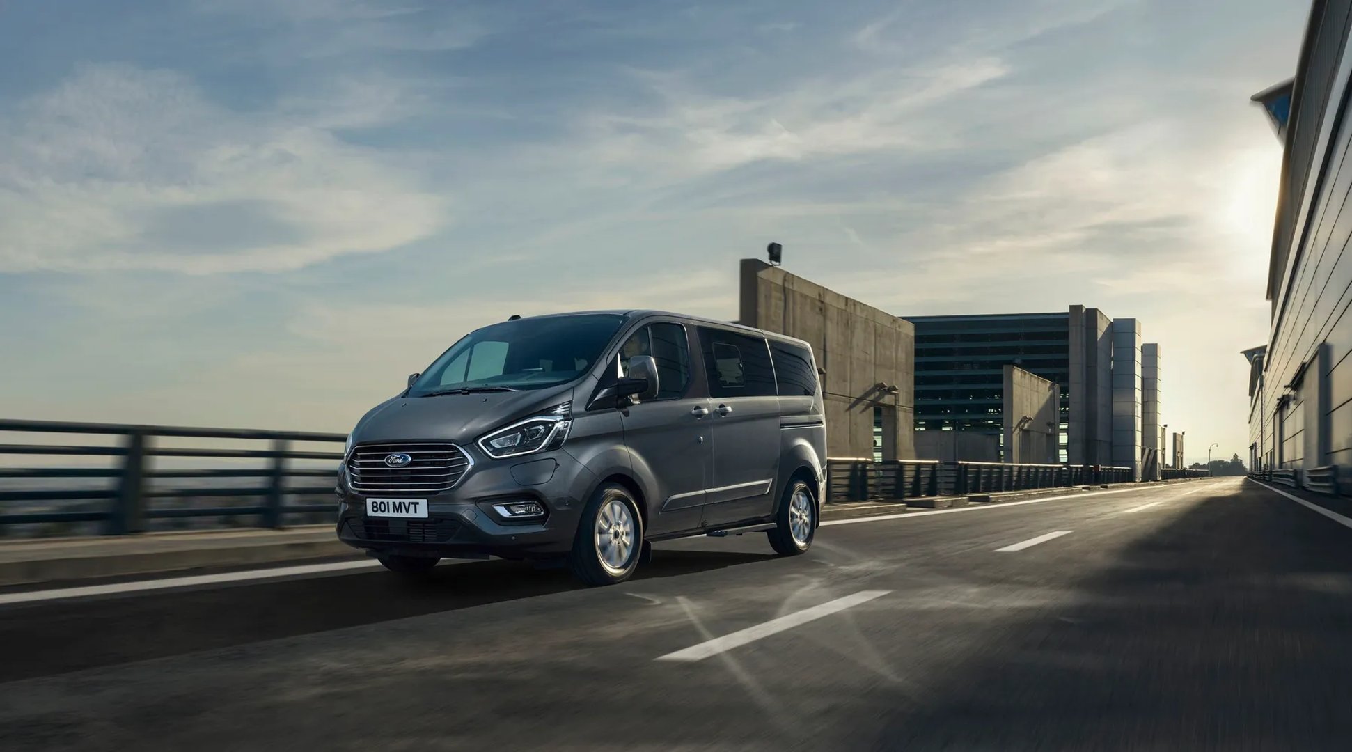 Ford_Tourneo_Custom_1_generation_restyling__Minivan__13.jpg