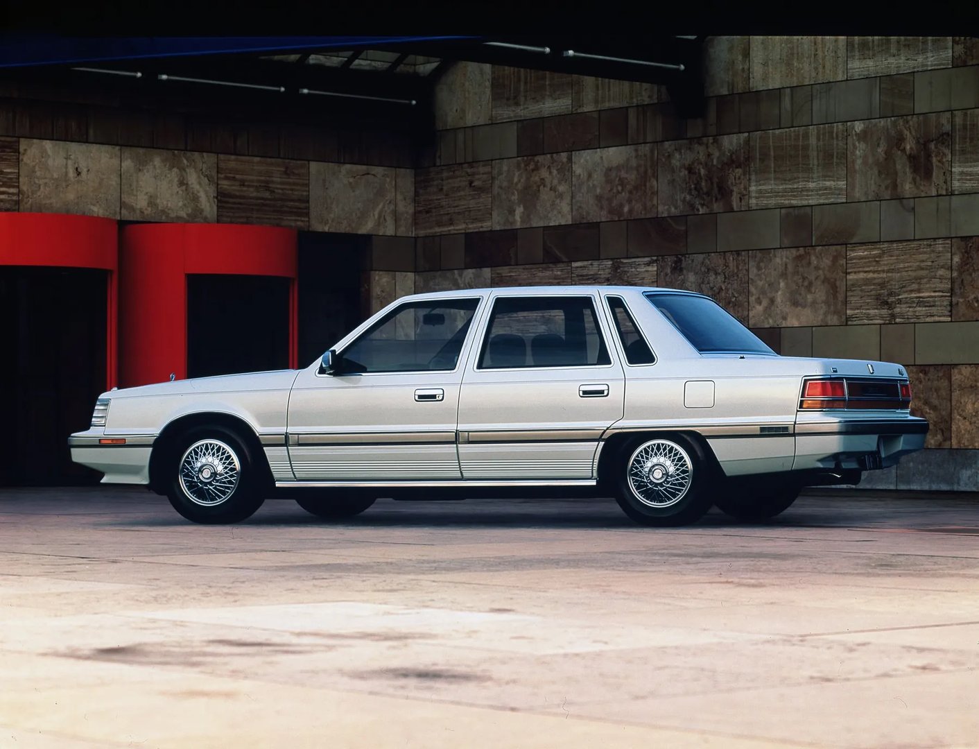Mitsubishi_Debonair_2_generation__Sedan__3.jpg