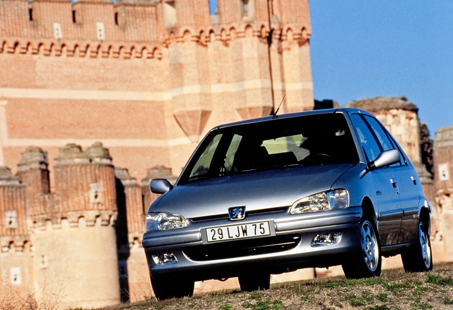 Peugeot_106_1_generation_restyling__Mini_5-doors__3.jpg