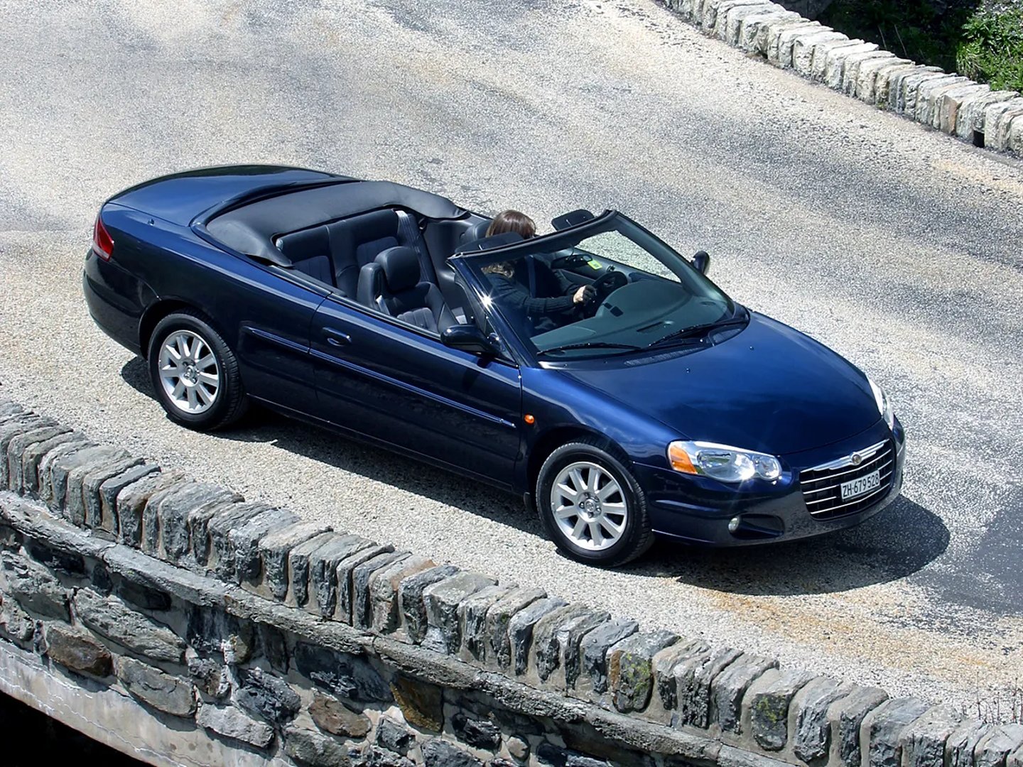 Chrysler_Sebring_2_generation_restyling__Cabrio__5.jpg