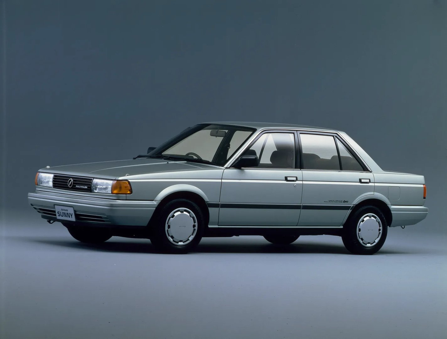 Nissan_Sentra_2_generation__Sedan__4.jpg