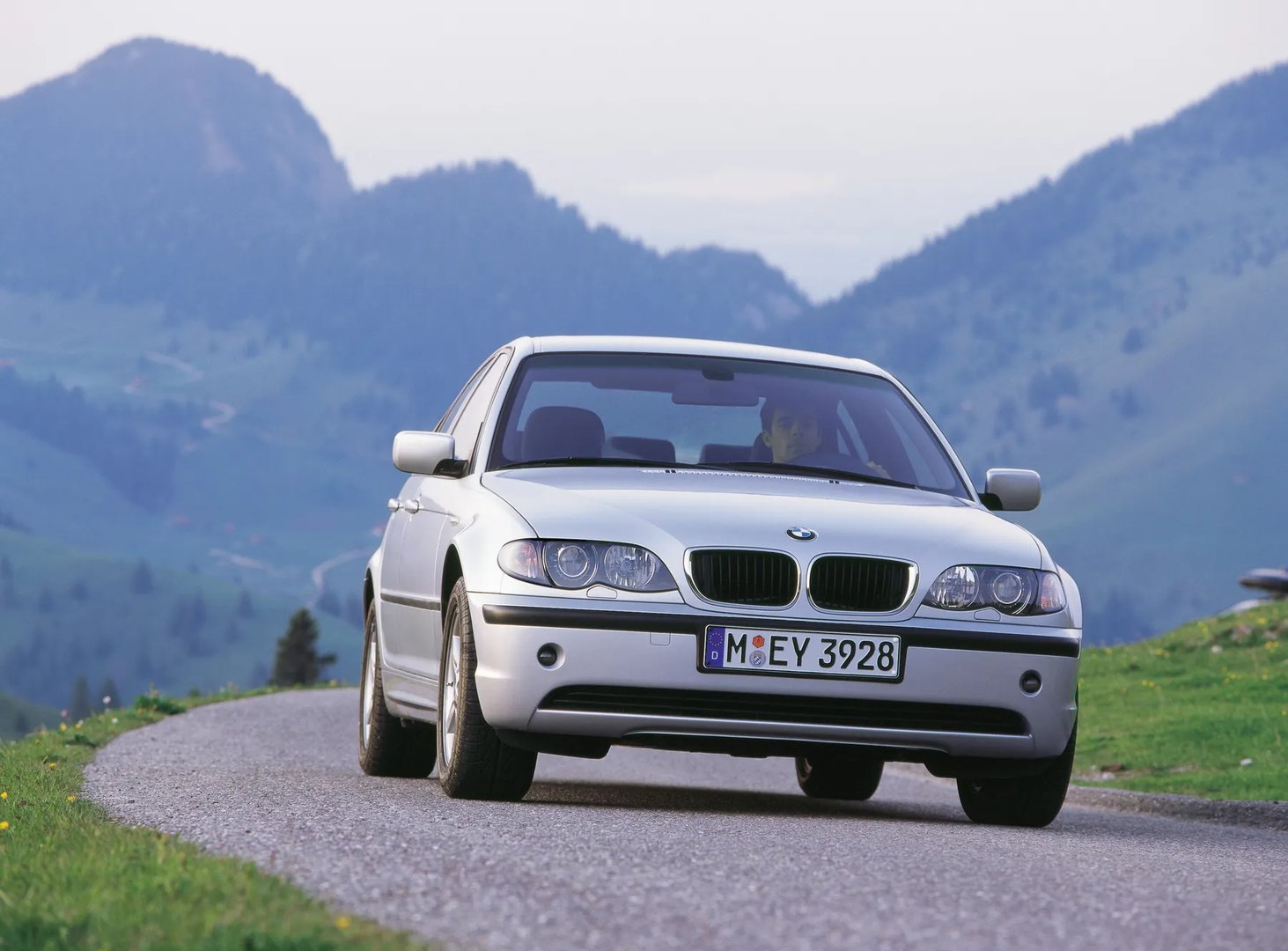 BMW_3_series_4_generation_restyling__Sedan__5.jpg