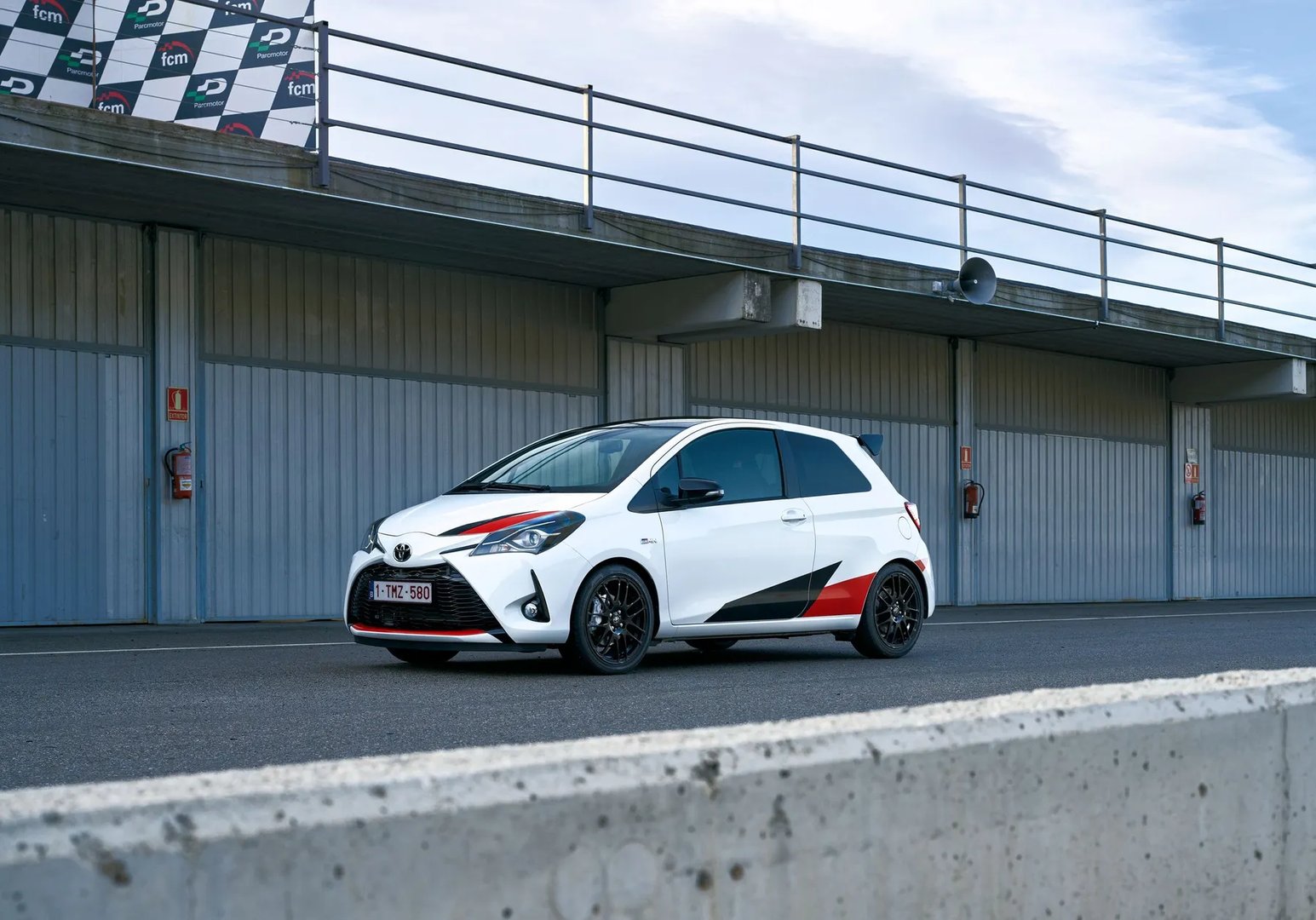 Toyota_Yaris_3_generation_restyling_2__Mini_3-doors__2.jpg