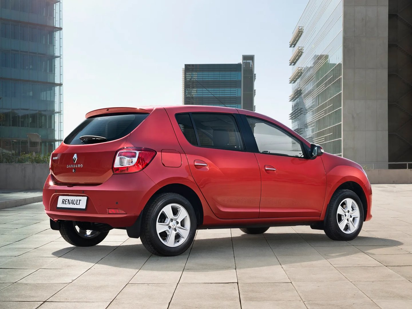 Renault_Sandero_2_generation__Hatchback_5-door__1.jpg