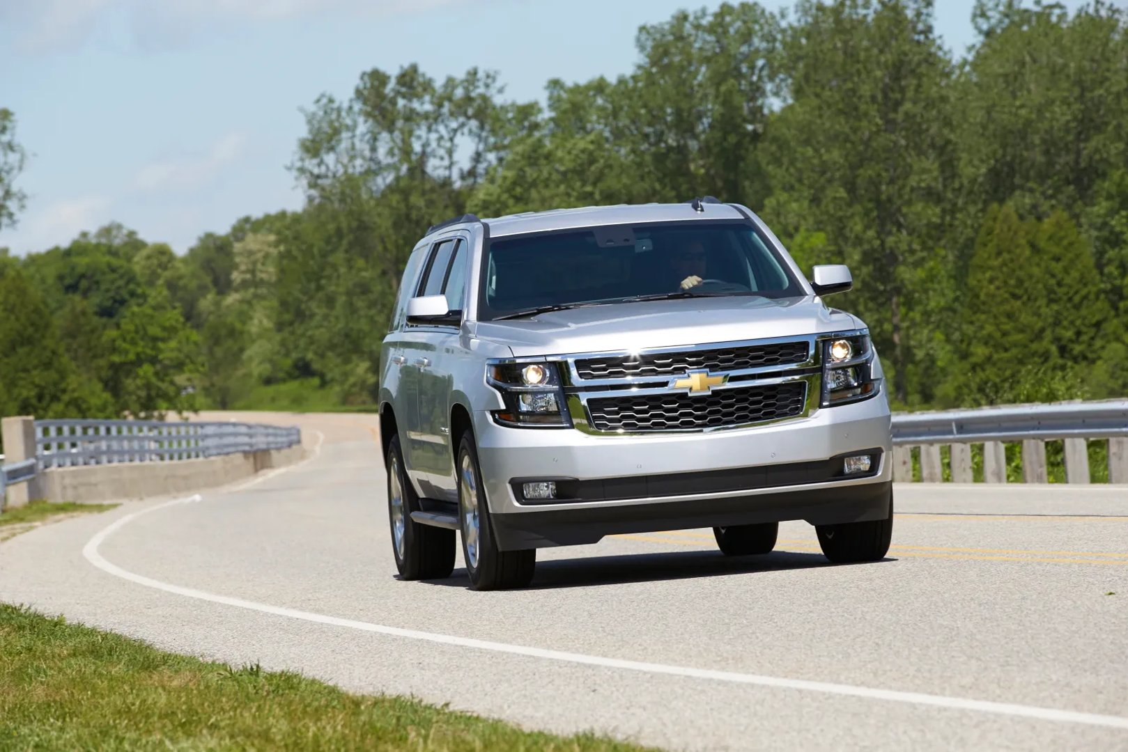 Chevrolet_Tahoe_4_generation__SUV_5-doors__1.jpg