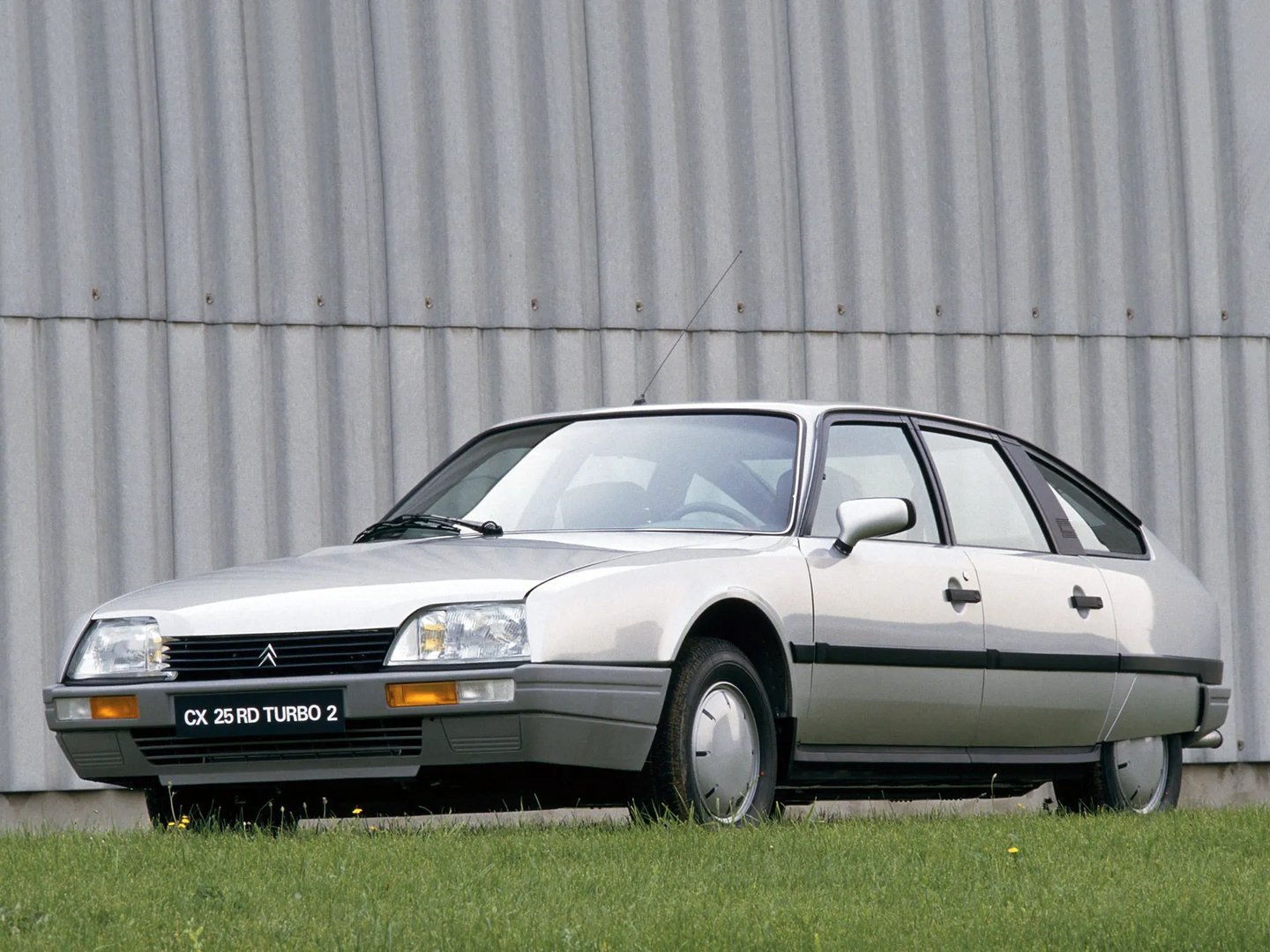 Citroen_CX_2_generation__Hatchback_5-door__6.jpg