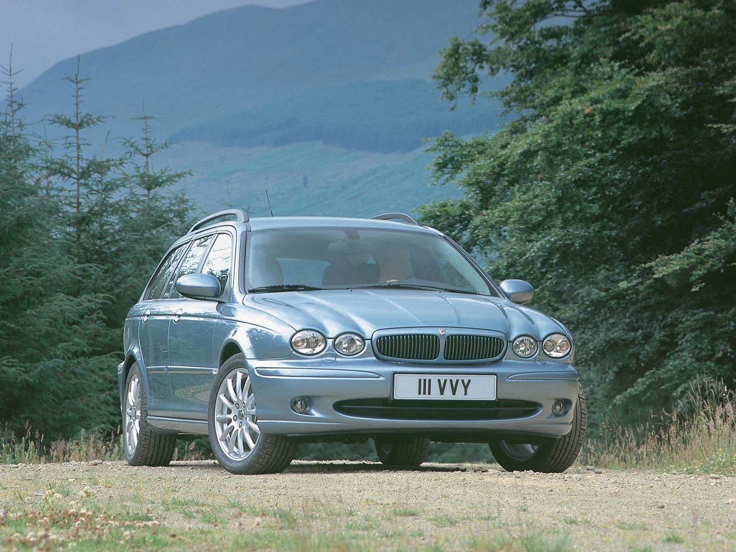 Jaguar_X-Type_1_generation__Estate_5-door__6.jpg
