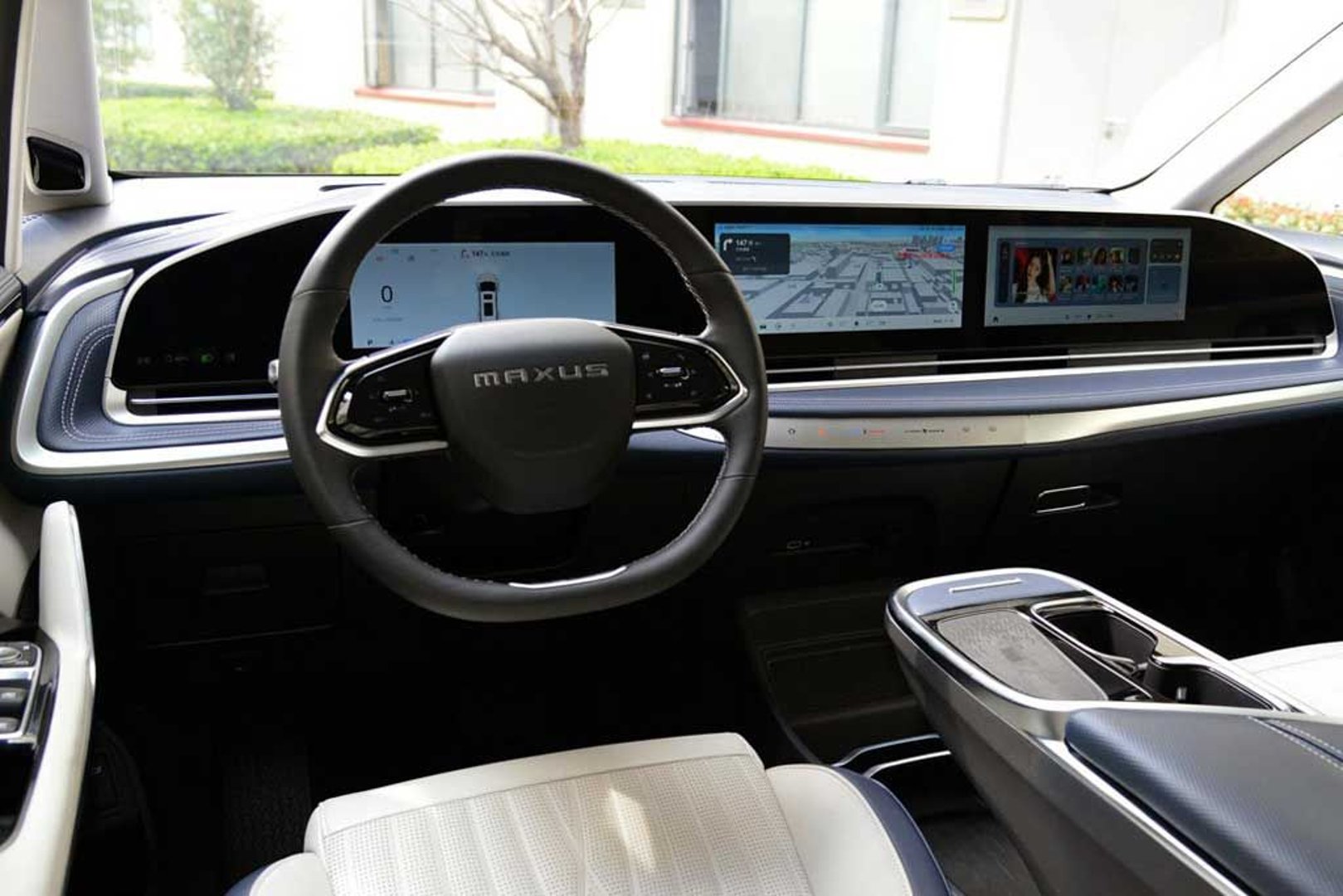 maxus_G90_1_generation__Minivan__7.jpg