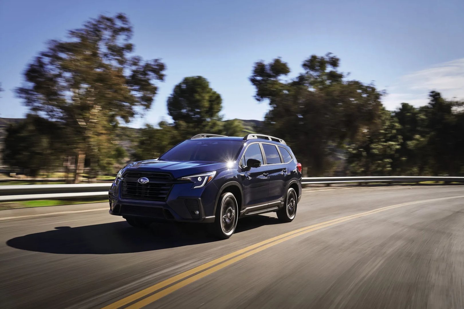 Subaru_Evoltis_1_generation_restyling__SUV_5-doors__1.jpg