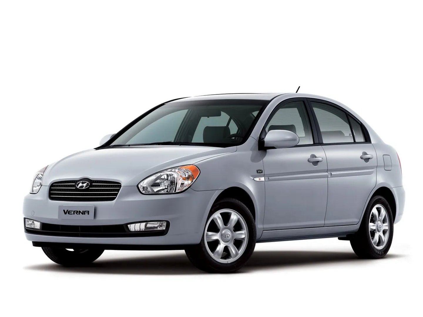 Hyundai_Verna_2_generation__Sedan__main.jpg