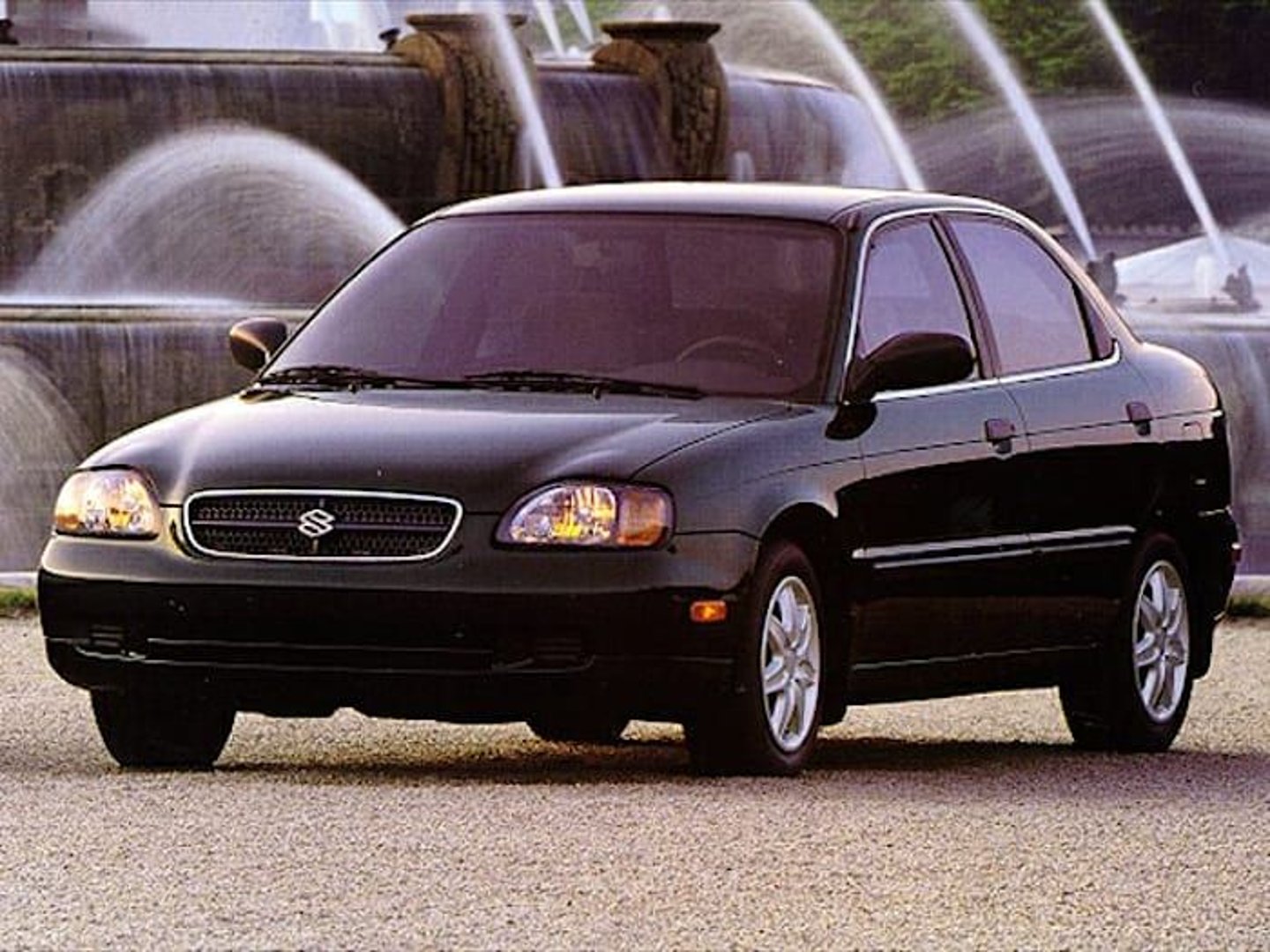 maruti_Esteem_1_generation__Sedan__4.jpg