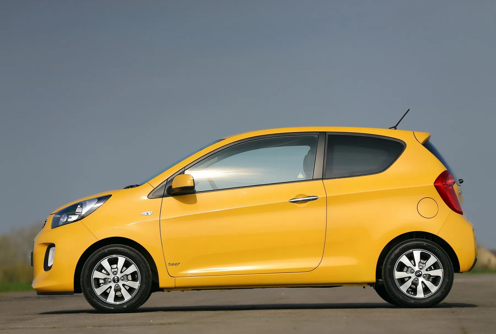 Kia_Picanto_2_generation_restyling__Mini_3-doors__2.jpg