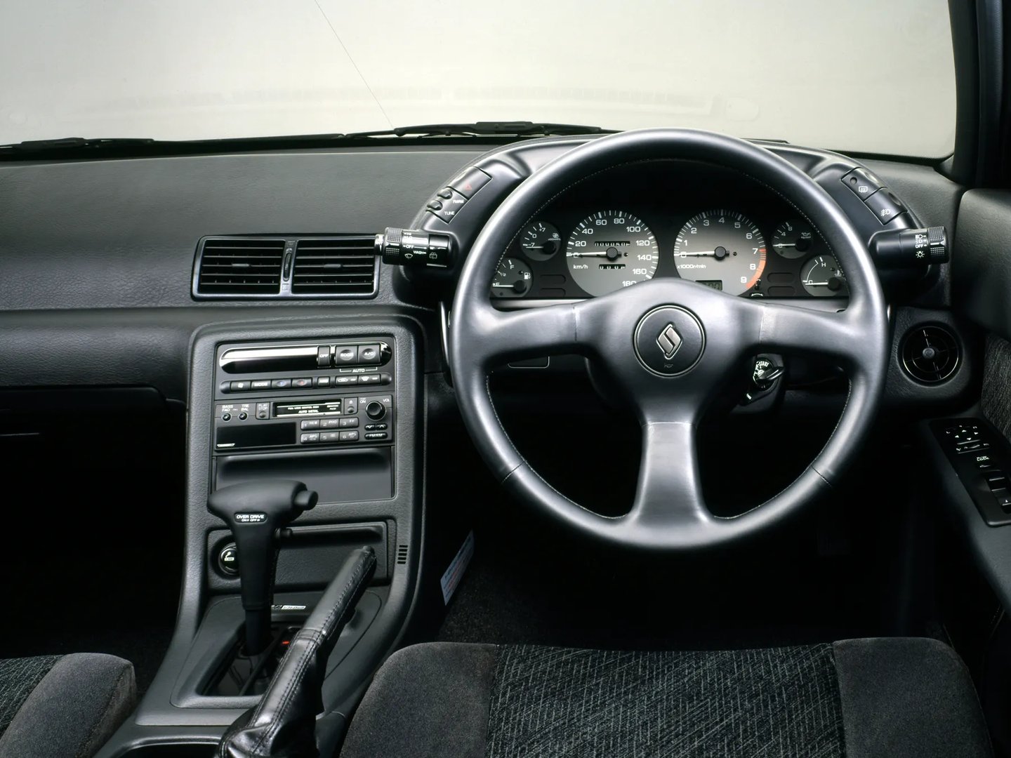Nissan_Skyline_8_generation__Coupe__6.jpg