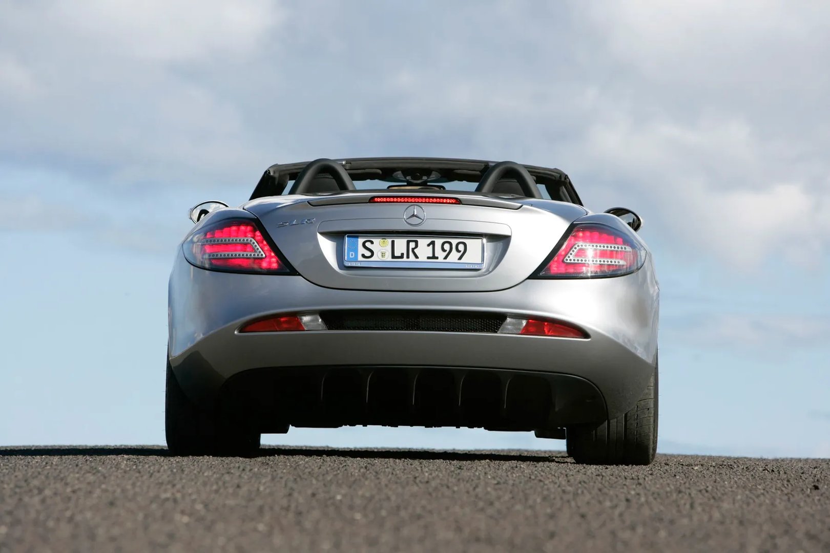Mercedes_SLR_McLaren_1_generation__Roadster__4.jpg