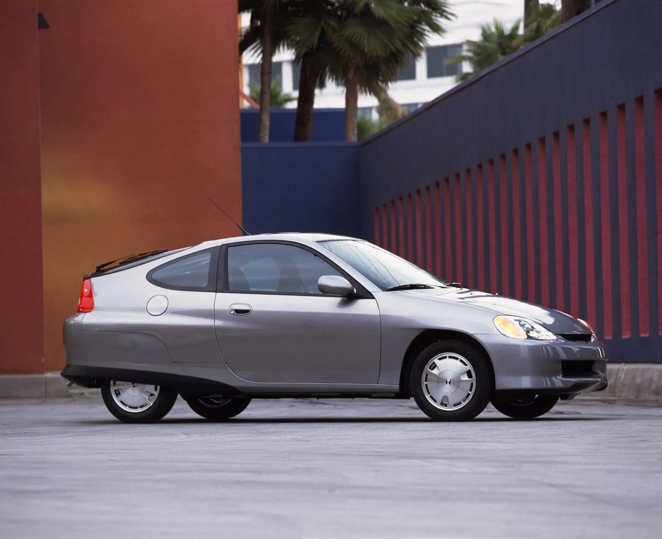 Honda_Insight_1_generation__Mini_3-doors__10.jpg