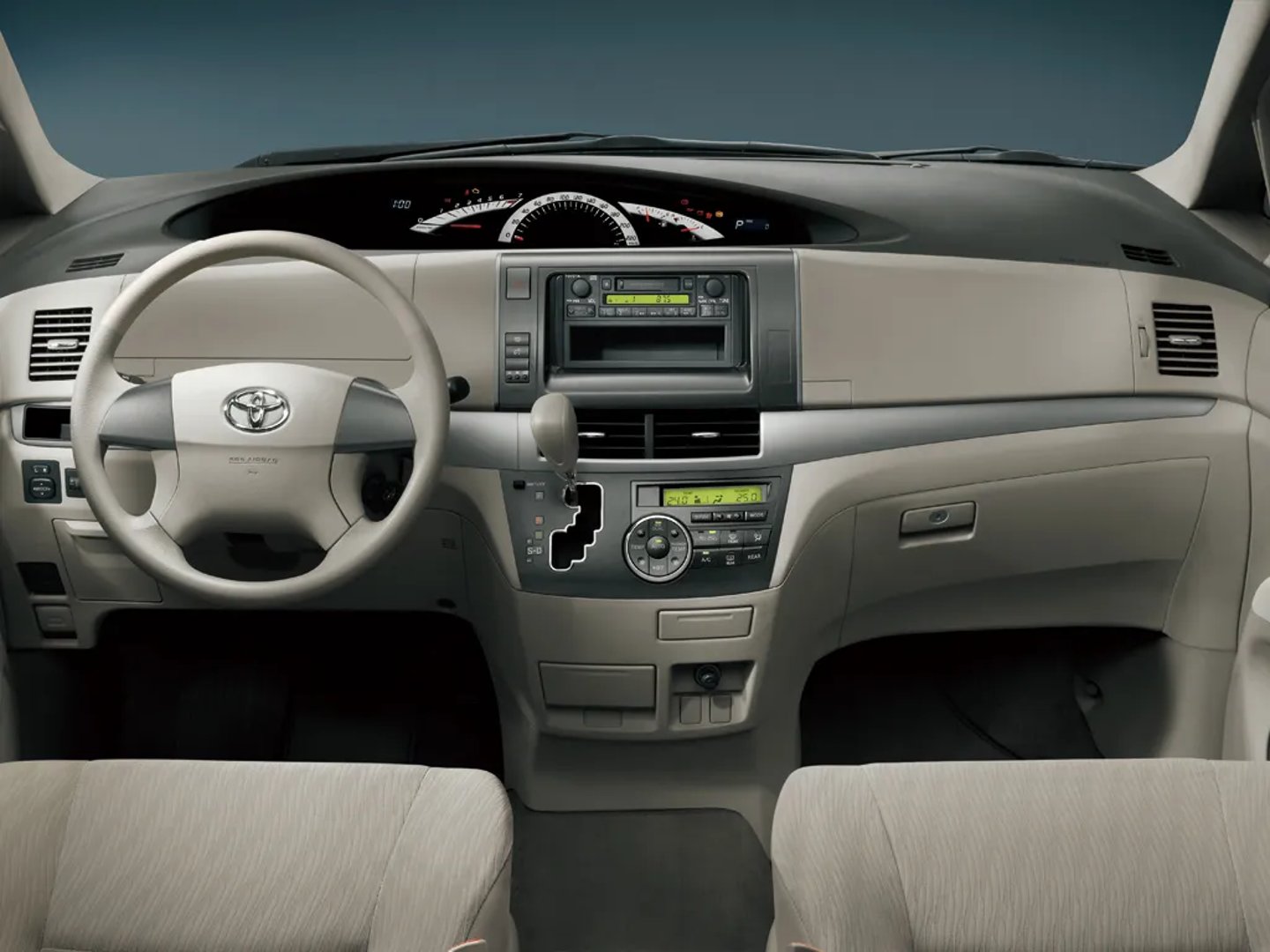 Toyota_Previa_3_generation__Minivan__6.jpg
