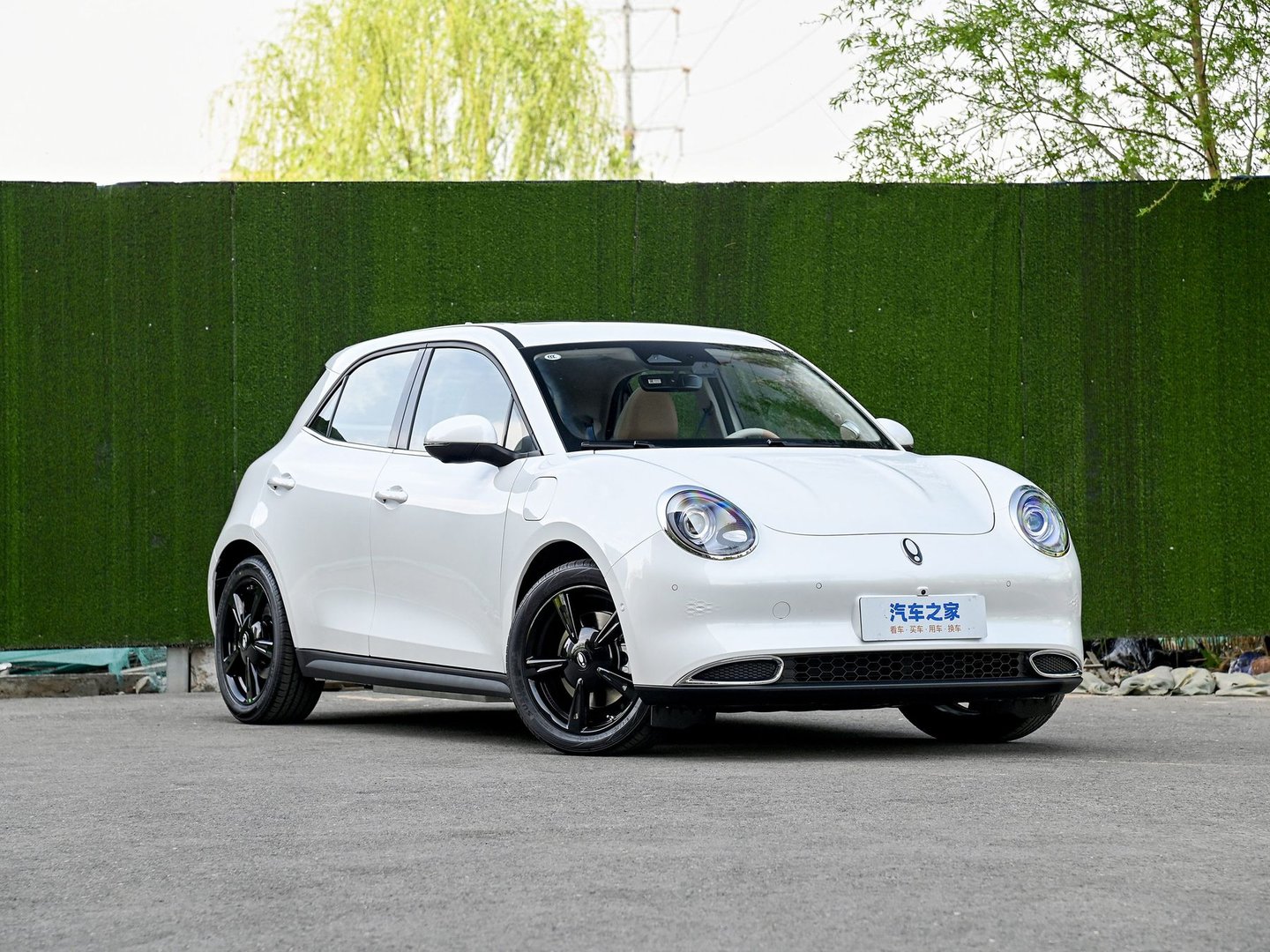 ora_03_1_generation__Hatchback_5-door__7.jpg