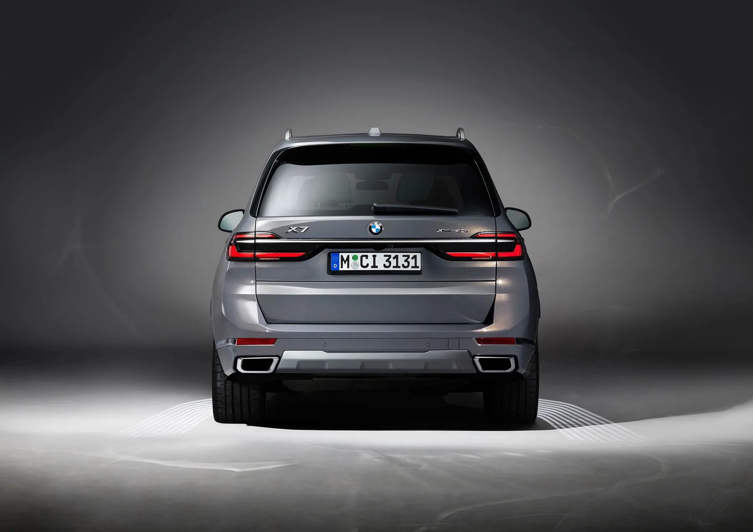 BMW_X7_1_generation_restyling_1__SUV_5-doors__4.jpg