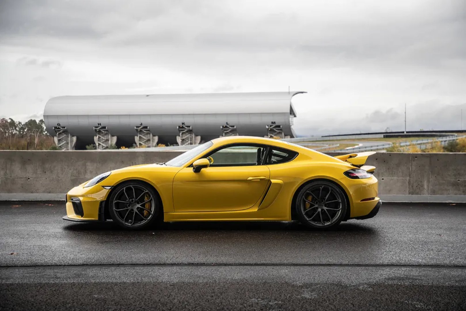 Porsche_718_Cayman_GT4_2_generation__Coupe__8.jpg