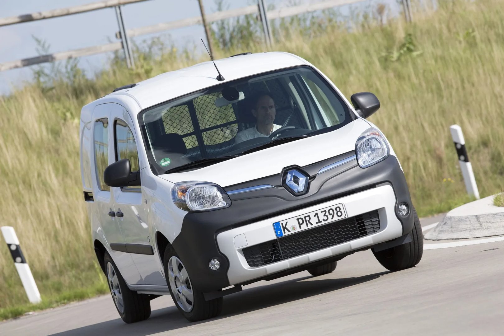 Renault_Kangoo_2_generation_restyling__Compact_Van__4.jpg
