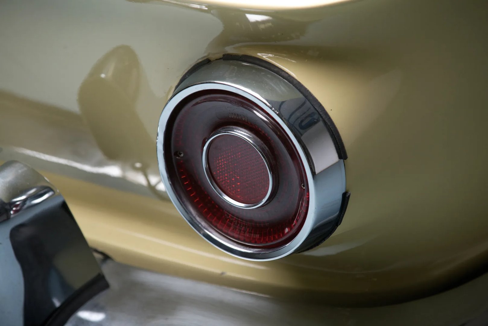 Volkswagen_Karmann-Ghia_2_generation__Coupe__12.jpg