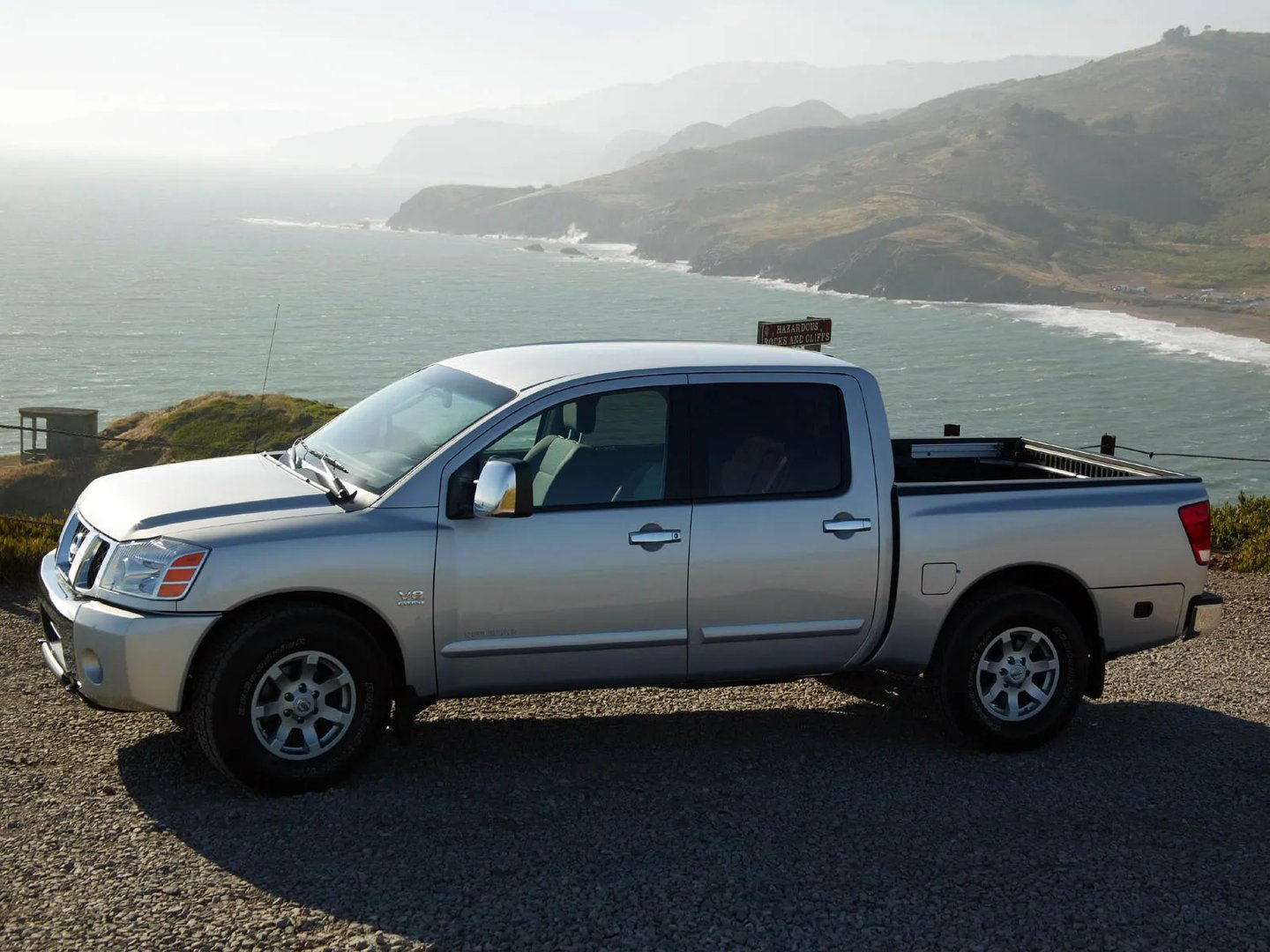 Nissan_Titan_1_generation__Pickup_double-cab__6.jpg