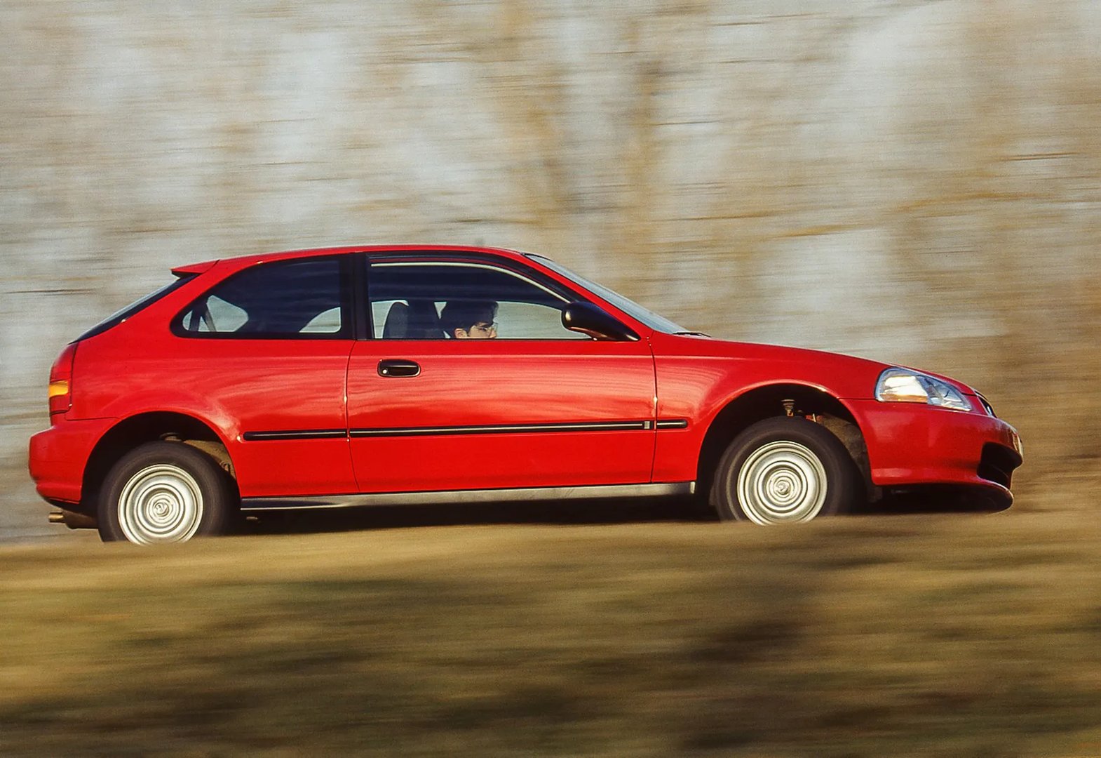 Honda_Civic_(USA)_6_generation__Hatchback_3-door__1.jpg