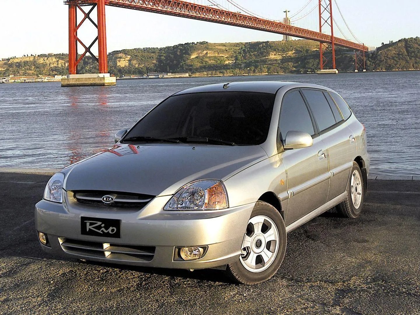 Kia_Rio_1_generation_restyling__Estate_5-door__6.jpg