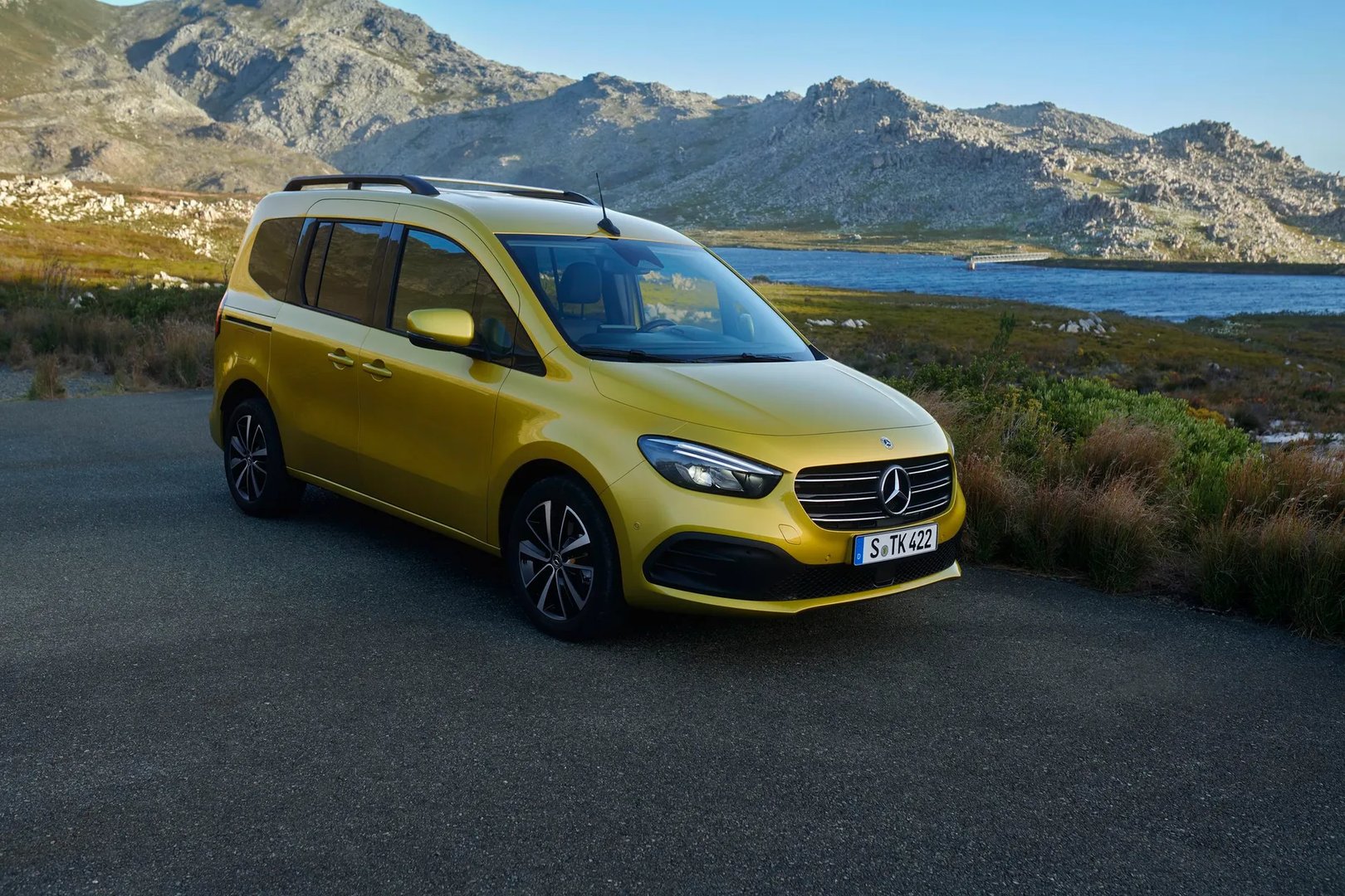 Mercedes_T-Class_1_generation__Compact_Van__6.jpg