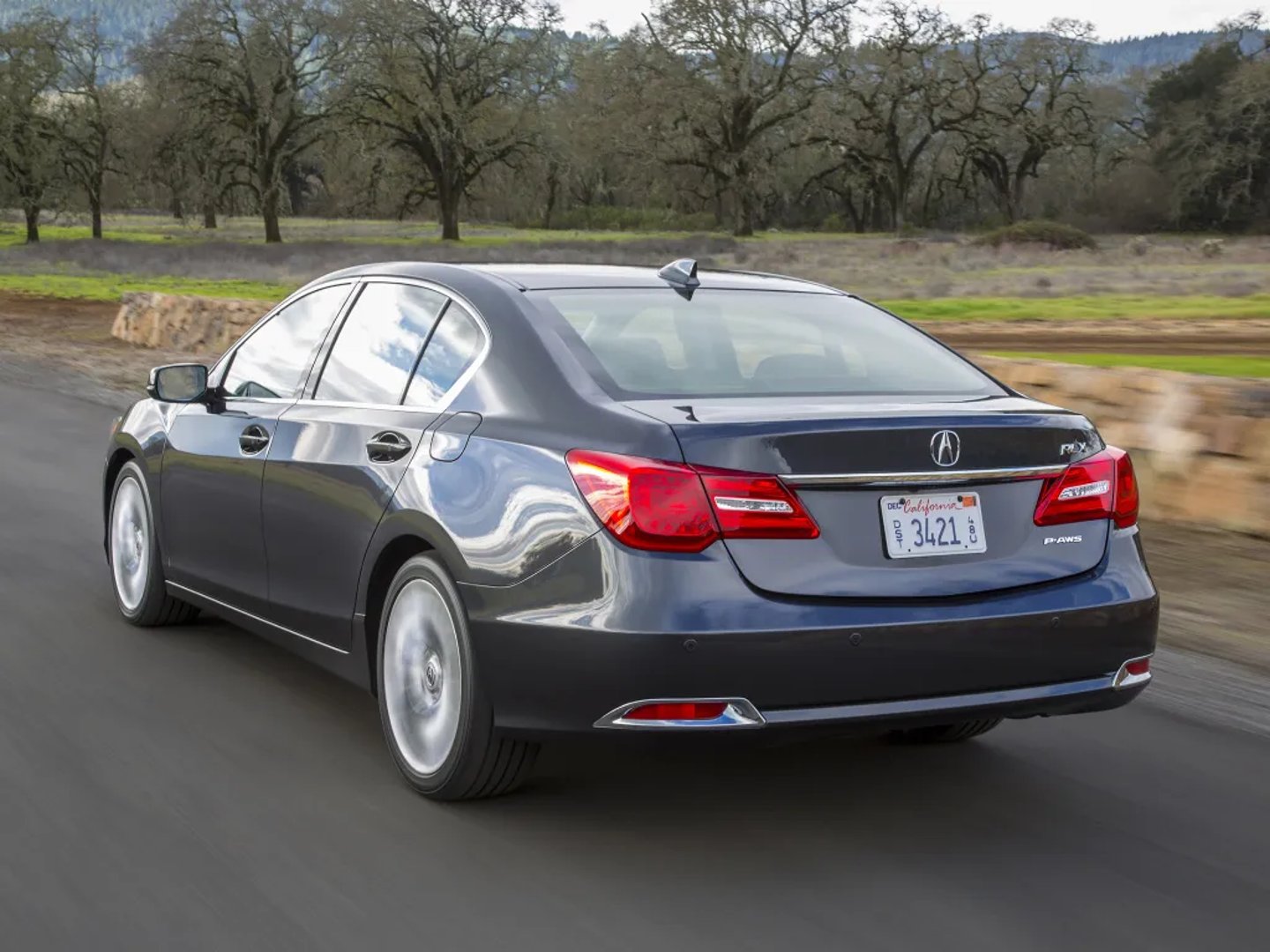 Acura_RLX_1_generation__Sedan__2.jpg