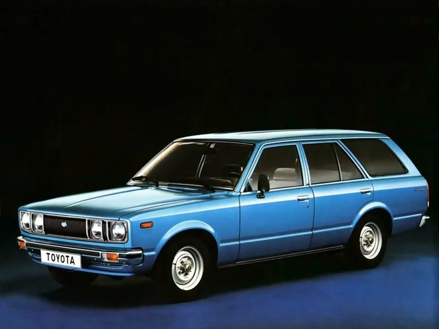 Toyota_Carina_2_generation__Estate_5-door__3.jpg